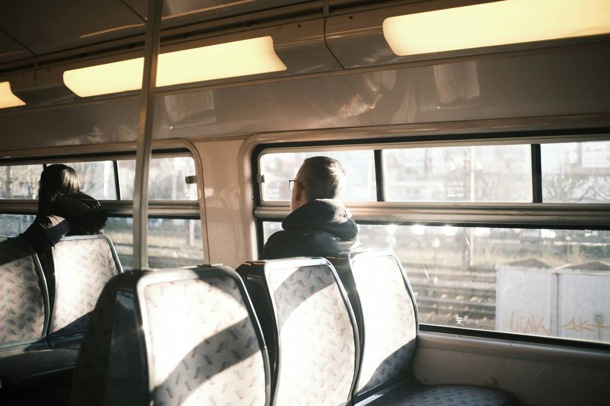 Before and after screenshots showing the stress levels and benefits of mindfulness during a daily commute