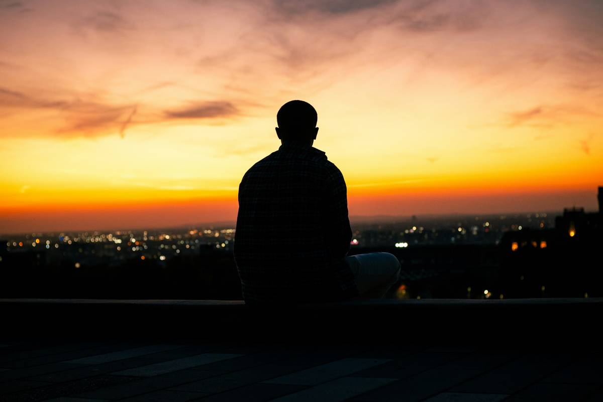 Chart showing the positive impact of mindfulness on mental health and productivity