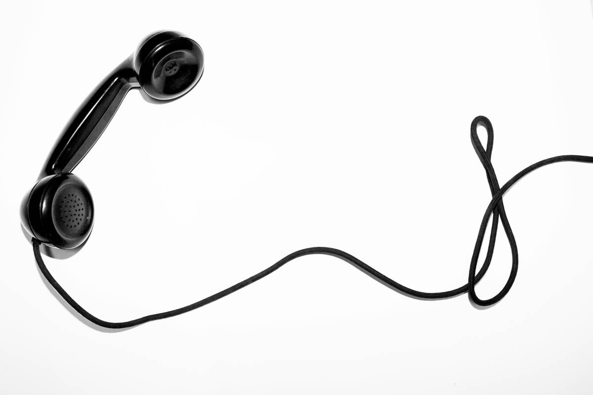 Side-by-side comparison of failed vs successful business phone cloud storage sync implementations